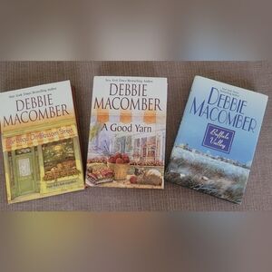 Debbie Macomber 3 Bk Set. A Good Yarn, Shop On Blossom St, Buffalo Valley - LOT